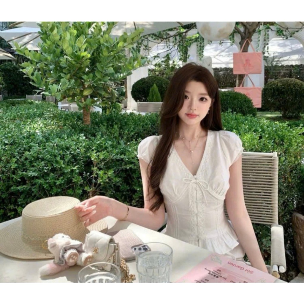 Áo sơ mi thô mềm cúc bọc, cổ V phối ren, áo phong cách Hàn quốc LABEL A71