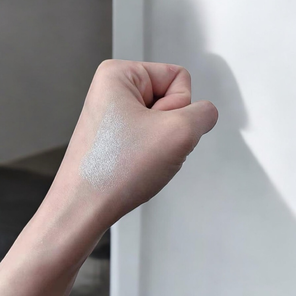 Highlight sáp Focallure Star Crash Glow – Bắt sáng 3 màu đẹp mê | WT01 GD02 PK04