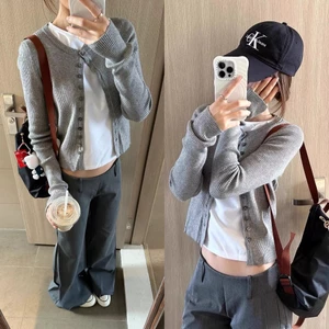 Áo khoác cardigan cổ tròn màu ghi trơn chất len gân dày dặn khuy cài CDG006 - Tiktik