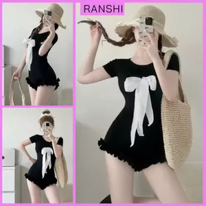 Jumpsuit Cộc Tay Cổ Tròn Đính Nơ Xinh Xắn RANSHI Viền Bèo Mặc Đi Biển Đi Chơi Chất Thun Tăm Chính Phẩm -RBS049