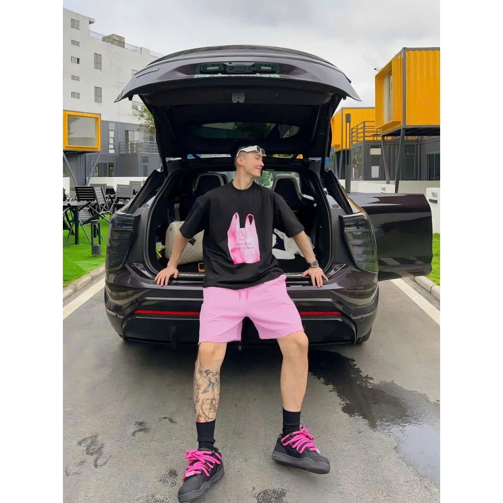 Áo thun Stee Cổ tròn THE WORLD IS MY OYSTER Localbrand ICVCVNI Unisex