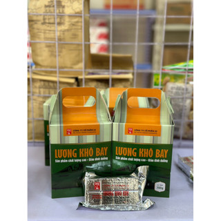 lương khô bay 700gr có 10 gói nhỏ