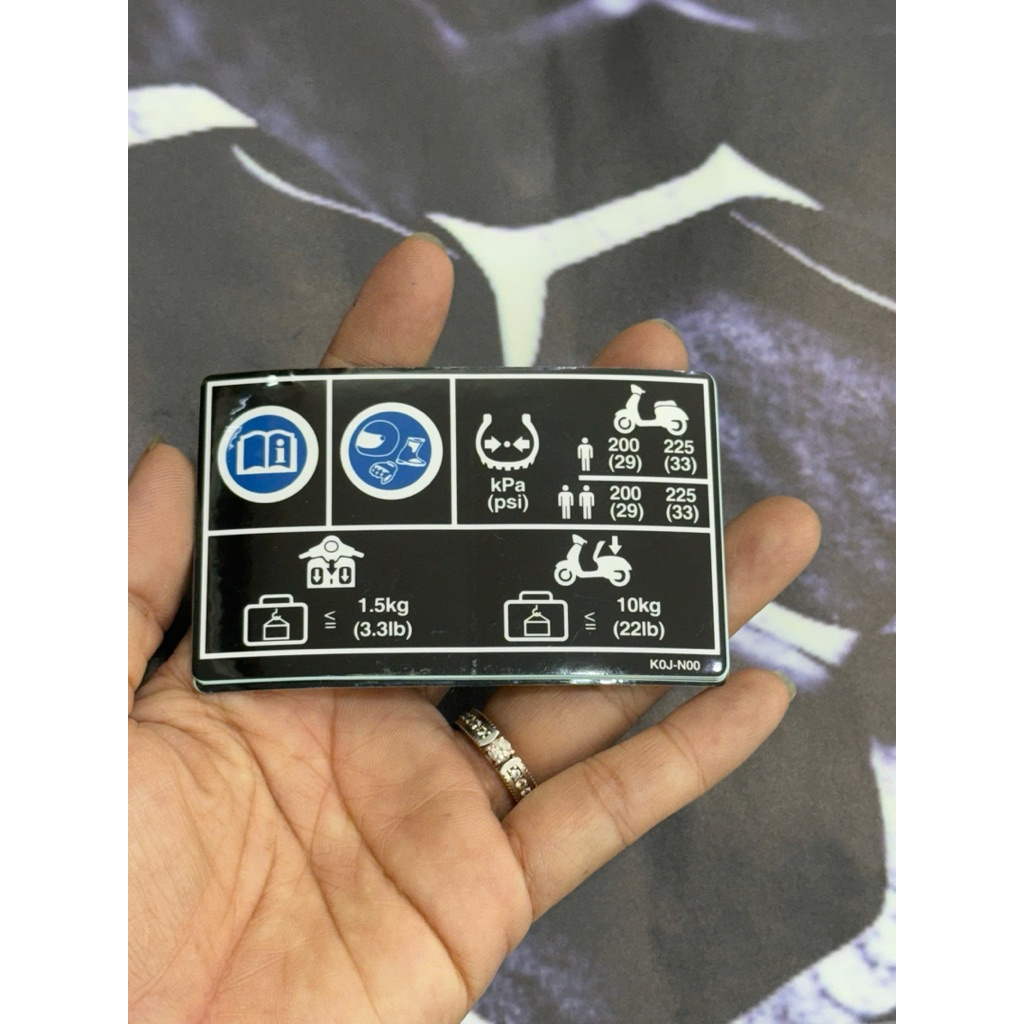 Tem thông số yếm khóa vario 125 2023-2024 / Vario 160 / Beat 110 / Genio / Scoopy …Hàng Zin