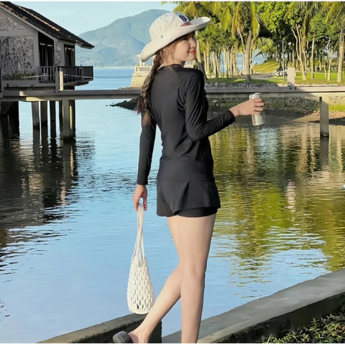 DB016  ( Size M, L,XL ) Đồ Bơi Đi Biển Áo Dài Tay Quần 2 Lớp dáng thể thao,trẻ trung,năng động, kín đáo HAN.T Shop