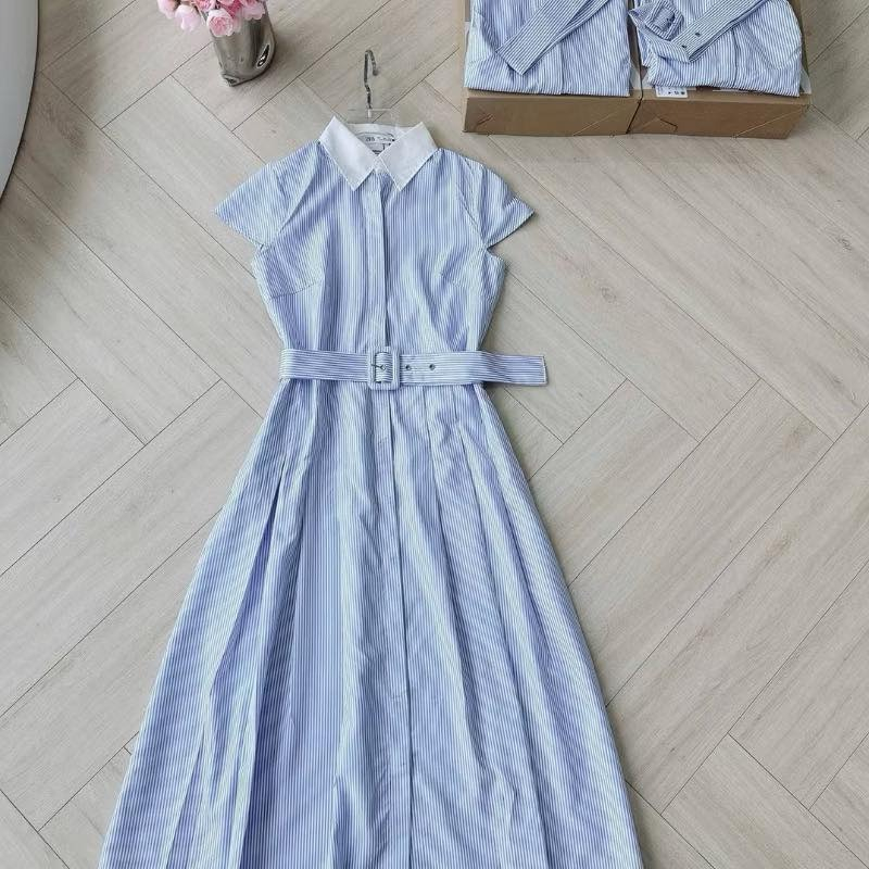 Đầm dài kẻ sọc xanh cổ sơ mi kèm đai eo, váy nữ công sở thanh lịch Hàn Quốc HCOM26296