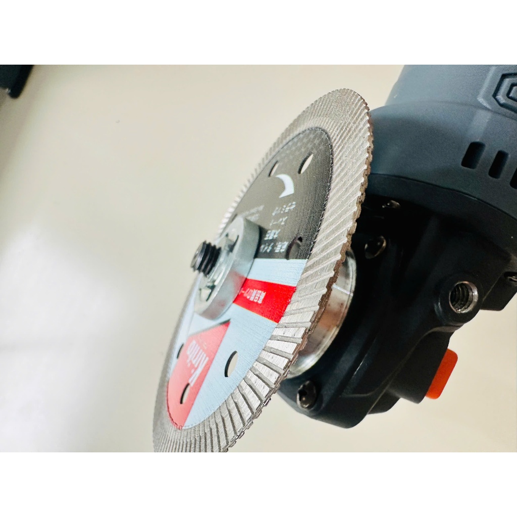 Lưỡi Cắt Gạch Đa Năng Kirito 106mm – Cắt Gạch Men, Đá Granite, Terrazzo – Cắt Khô & Cắt Ướt