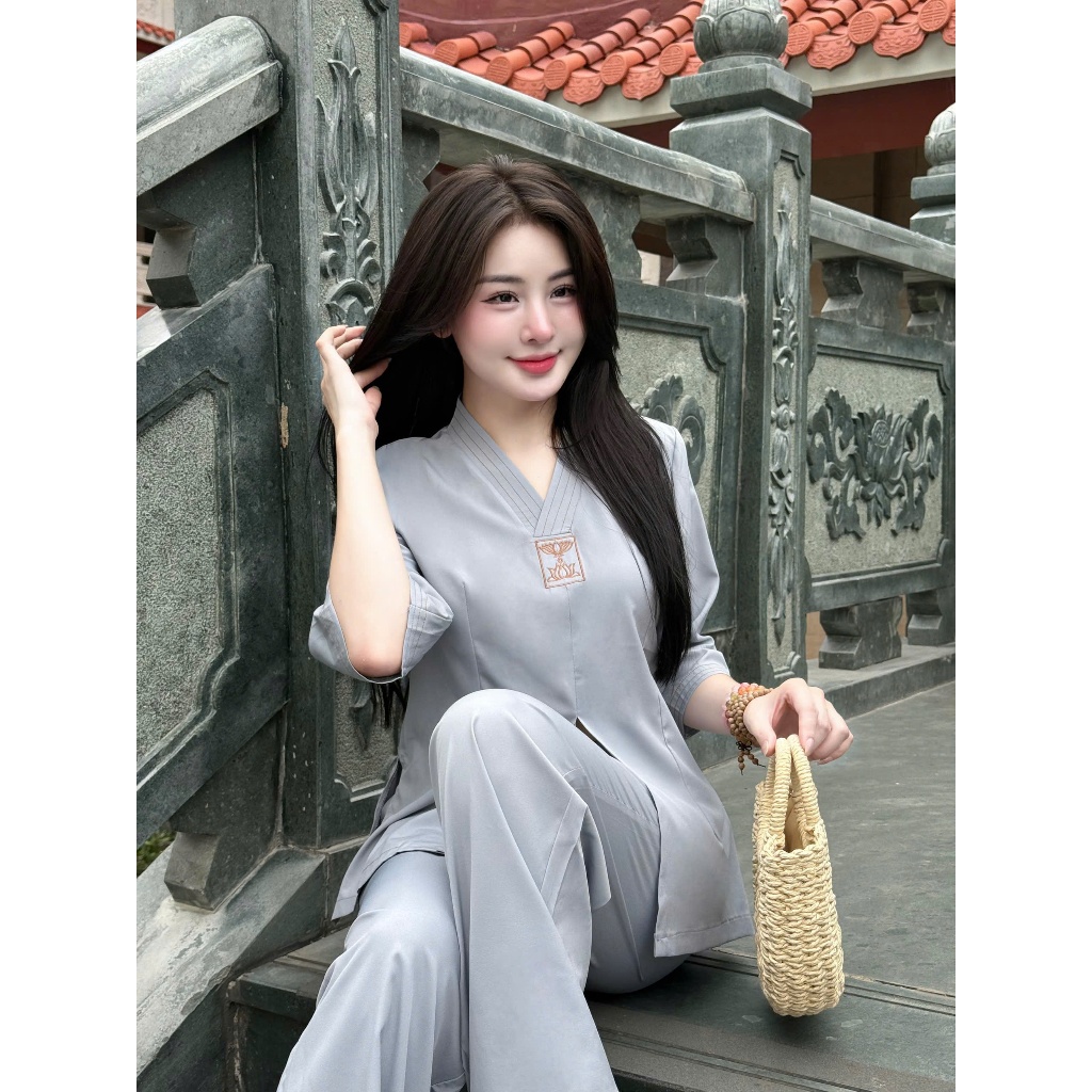 Đồ lam đi chùa la hán cổ V chỉ viền cổ lụa nhuyễn mềm mát Pháp phục đi chùa truyền thống tay lỡ vải mềm mặc tu tập