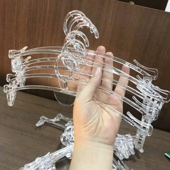 Product image Móc kẹp đồ lót làm bằng nhựa meka trong suốt dài 28cm, dùng để kẹp đồ lót, áo bra, đồ bơi, bikini,.. 1