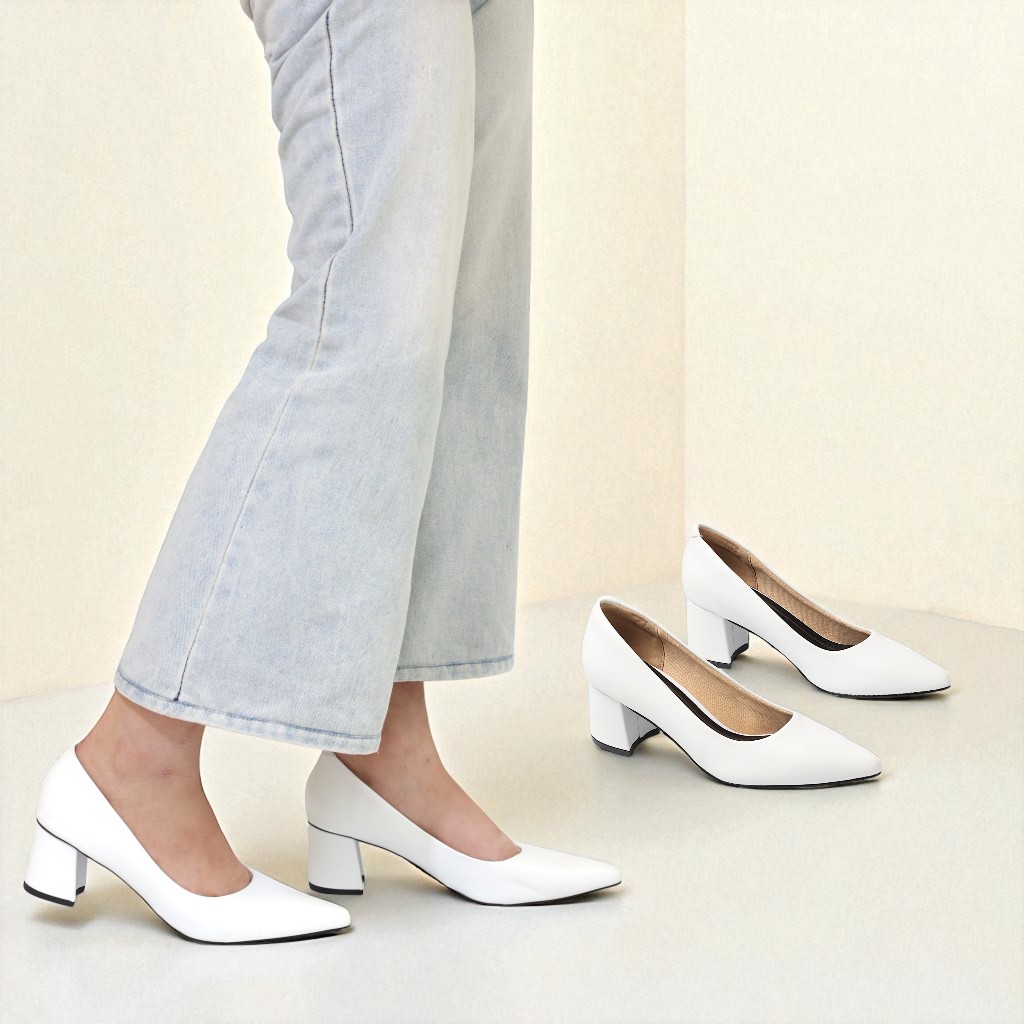 Giày Cao Gót Đế Vuông 5cm Mũi Nhọn Basic Màu Kem Pixie P055