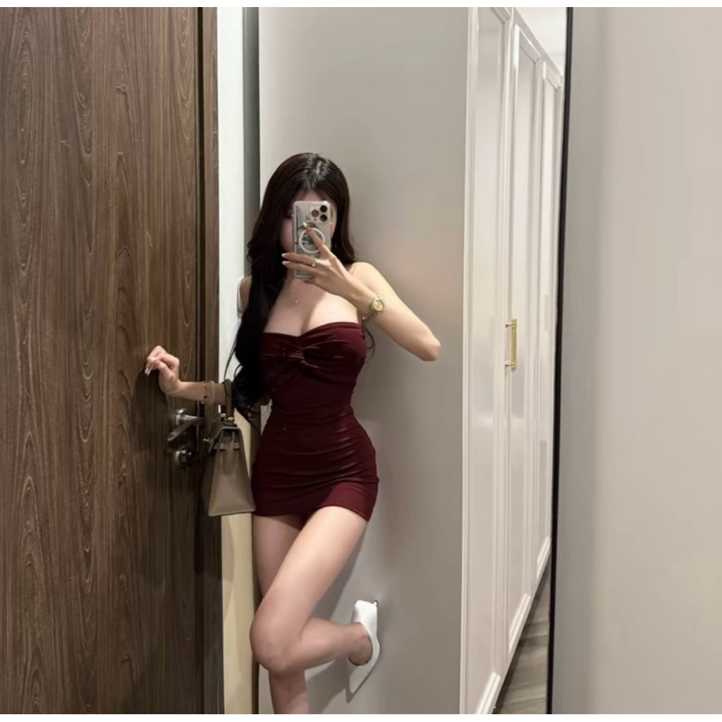 | LYN WEAR | Đầm xoắn ngực tôn dáng. Chất rip lụa ôm eo, mịn mát