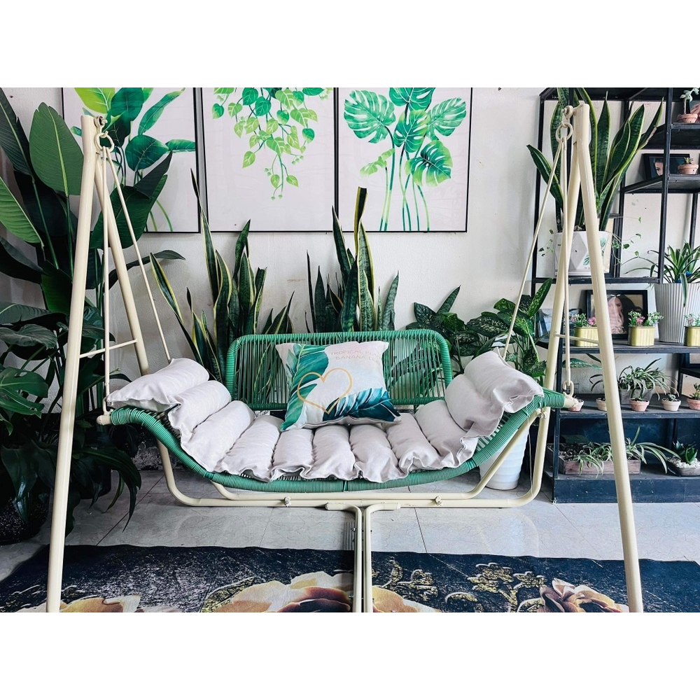 Xích đu cánh én HEALHOMES mây nhựa cao cấp trang trí sân vườn quán cafe sang trọng