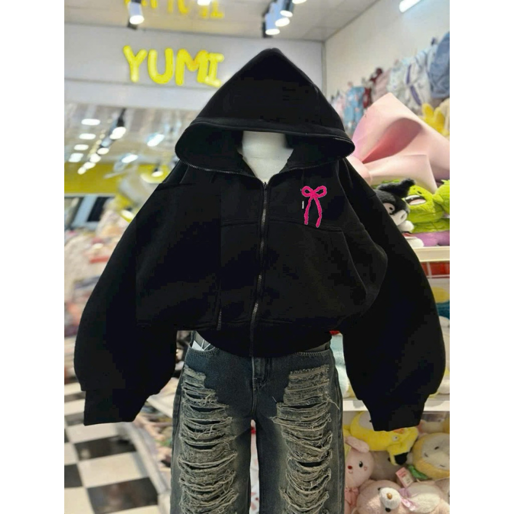 Kh nơrúm ngực đen