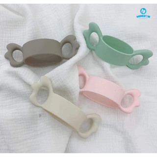 Tay cầm bình sữa silicone phù hợp với tất cả các loại bình.