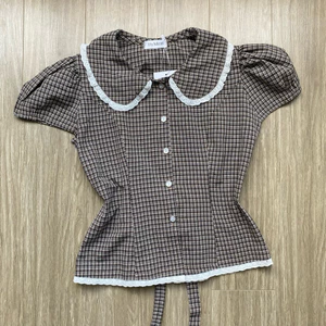 BiBi Caro | Áo caro cổ bèo , form tay phồng, phối dây eo phong cách thanh lịch, trendy | ByMintt