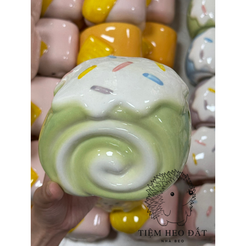 Heo Đất Bánh Cuộn Nhiều Màu Bát Tràng – Siêu Xinh, Giá Rẻ, Decor Cực Yêu