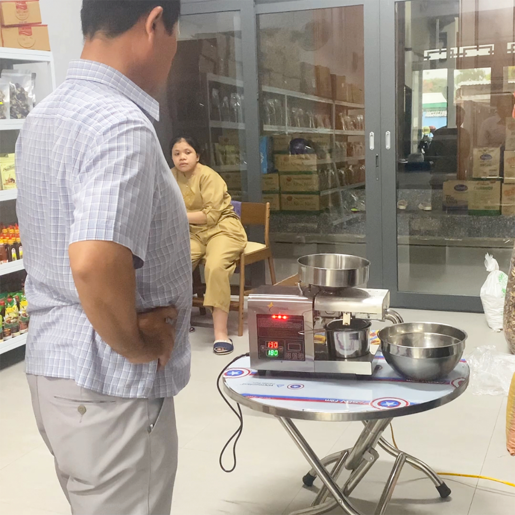 Máy ép dầu ăn TH-T3- Nguyên chất tại nhà - Bảo hành 24 tháng - free ship toàn quốc- Ép dầu nguyên chất