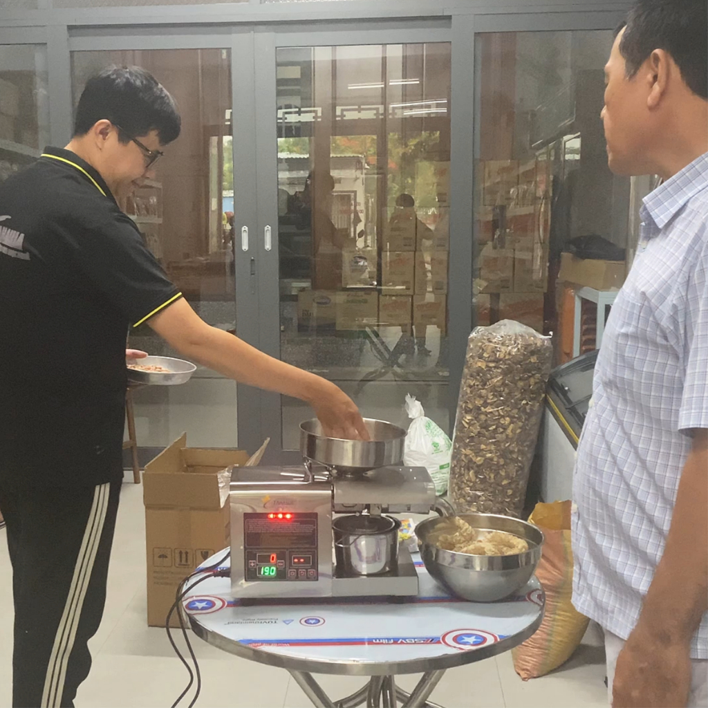 Máy ép dầu ăn TH-T3- Nguyên chất tại nhà - Bảo hành 24 tháng - free ship toàn quốc- Ép dầu nguyên chất