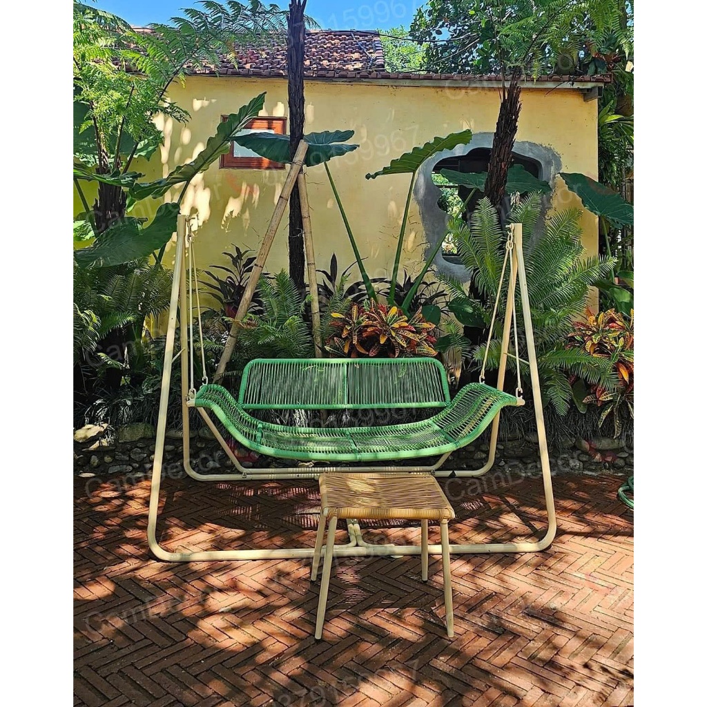 Xích đu cánh én HEALHOMES mây nhựa cao cấp trang trí sân vườn quán cafe sang trọng