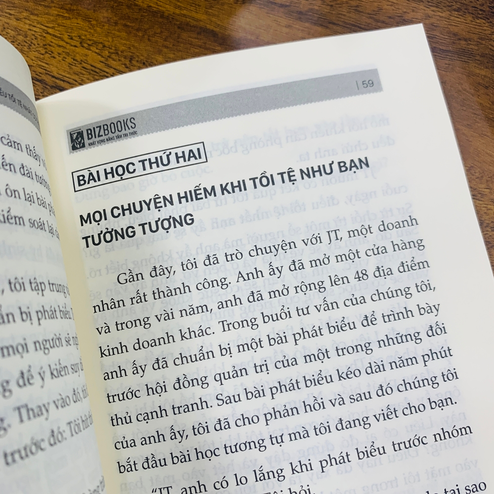 Sách Nghệ Thuật Nói Trước Công Chúng – 7 Chiến Lược Xua Tan Sợ Hãi & Tự Tin Giao Tiếp
