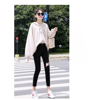Quần Jean Nữ AMILY Lưng Cao Co Giãn Mềm, Ôm Dáng, Rách Gối to kiểu Cá Tính – Màu Đen Thời Trang