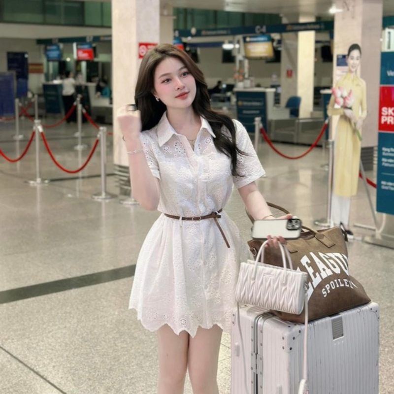 Đầm sơ mi ren trắng dáng ngắn, tay ngắn, váy nữ hoạ tiết ren hoa phong cách nữ tính trẻ trung HCOM26093