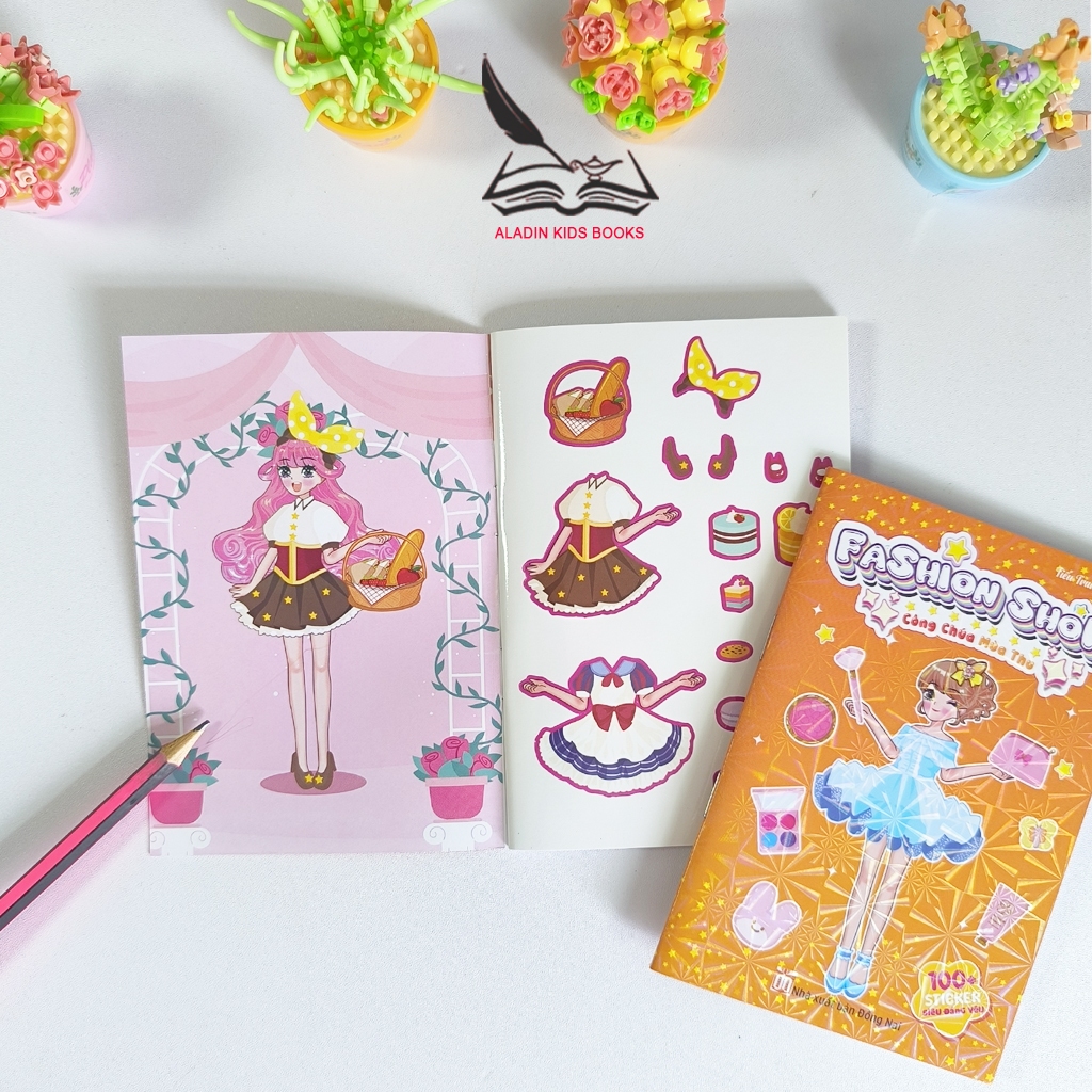Sách- Sticker Bóc Dán Sáng Tạo Thời Trang Công Chúa Xuân Hạ Thu Đông