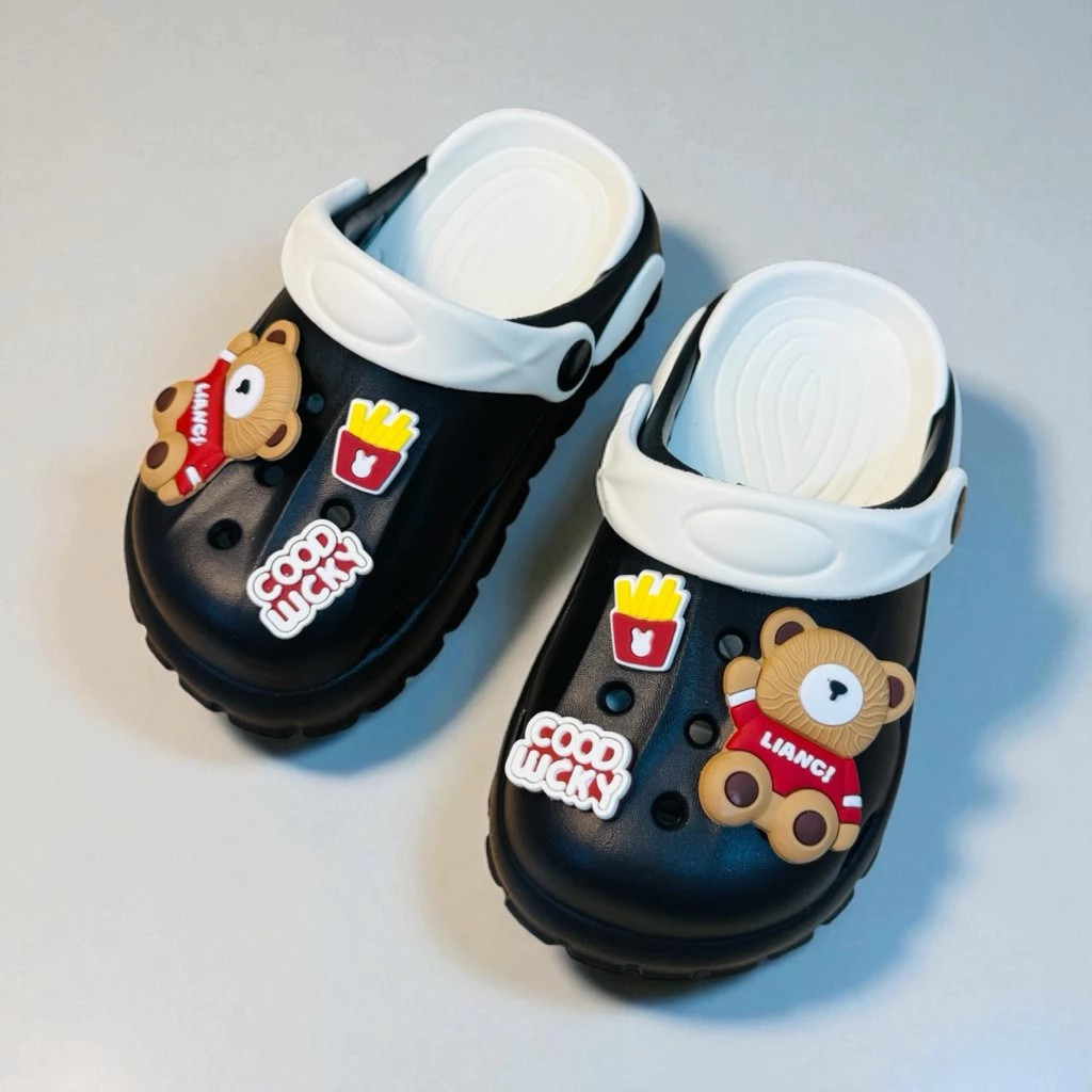 Dép sục lỗ thoáng cho bé trai, sandal cho bé trai có quai siêu nhẹ hình gấu khoai tây