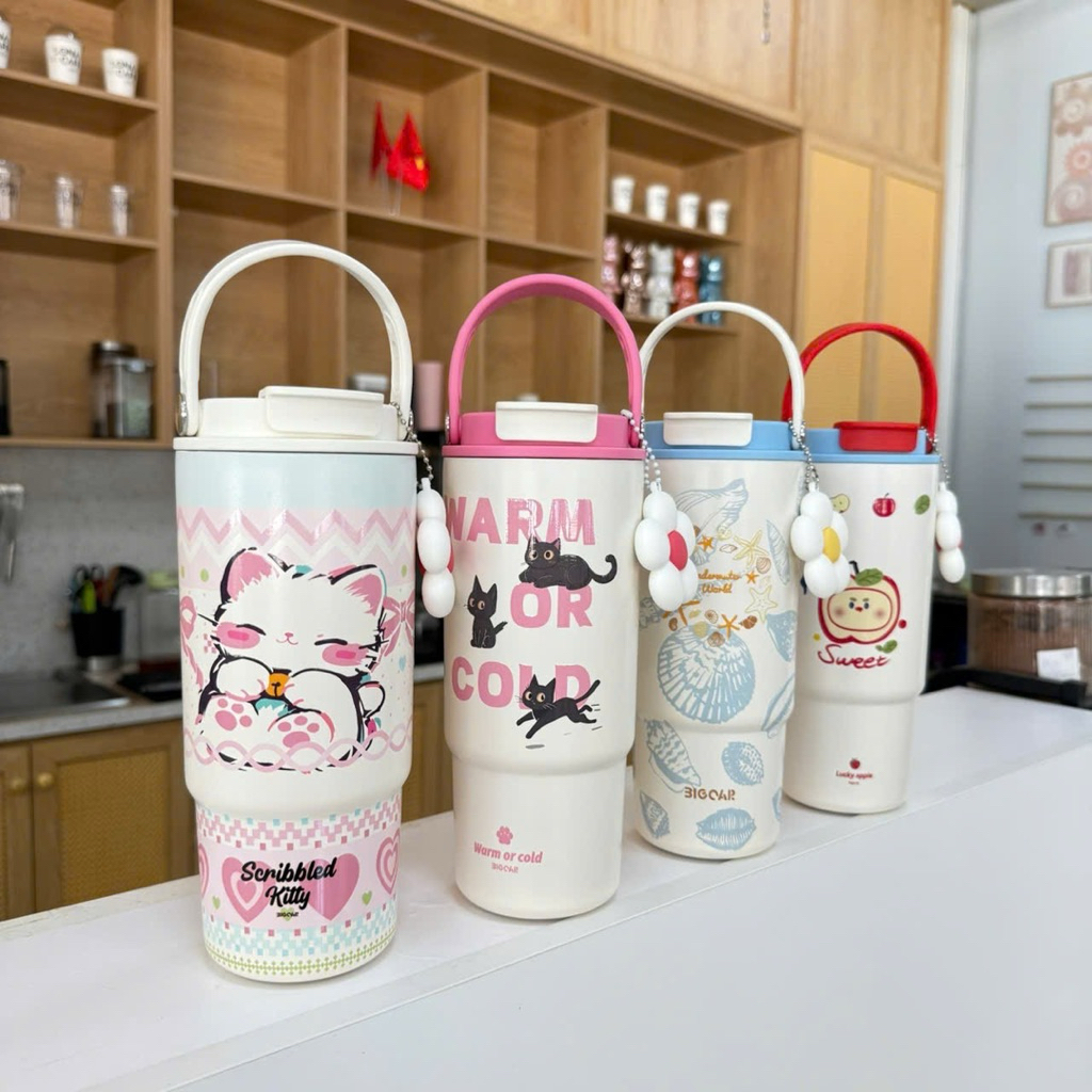 Bình Giữ Nhiệt WARM OR COLD Big Car |  dung tích 880ml Inox 316 Tráng Sứ – Đáy Silicone & Charm Hoa