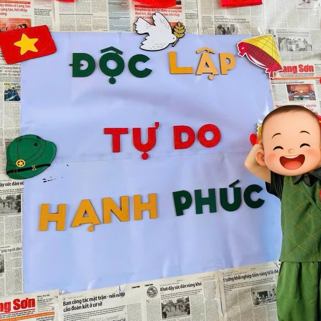 Set dán tường Độc Lập - Tự Do - Hạnh Phúc  dán tường- treo tường chủ đề Việt Nam ( Kèm băng dính hoặc dây))