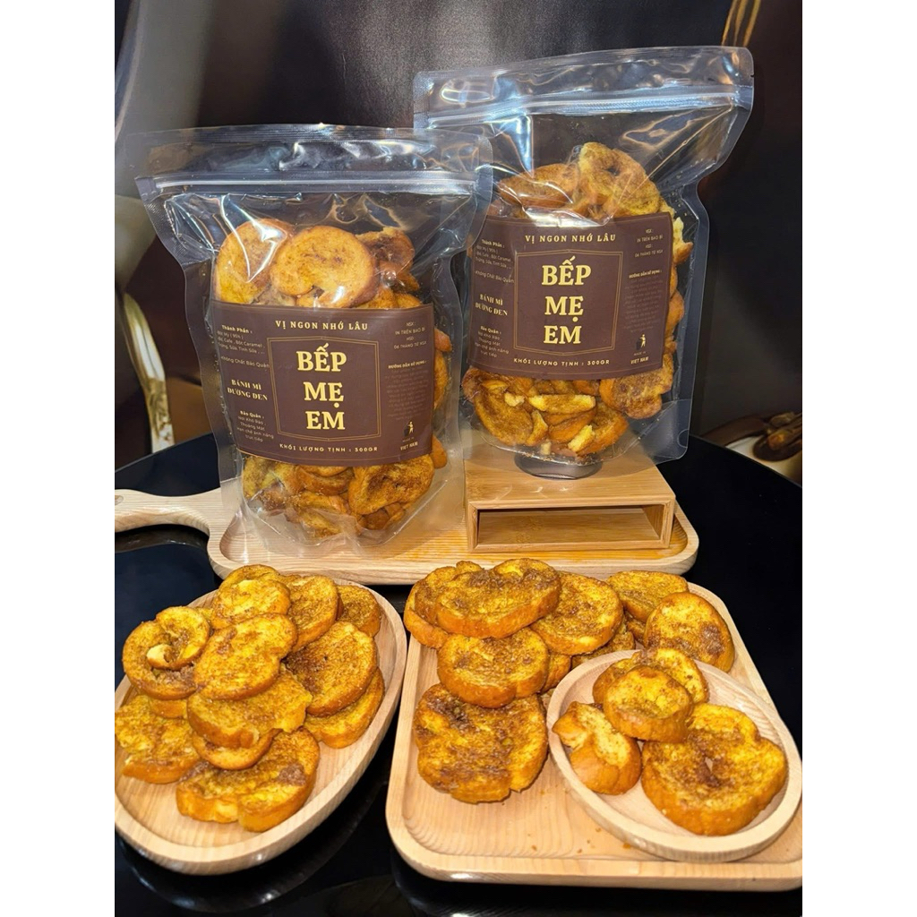 Bánh Mì Bếp Mẹ Em 9 Vị Bơ Tỏi ,Caramel, Đường Đen ,Phô Mai,Kem Trứng, Cốm ,Muối Ớt,MatCha,Healthy 300GR(Chuẩnbếp mẹ em)