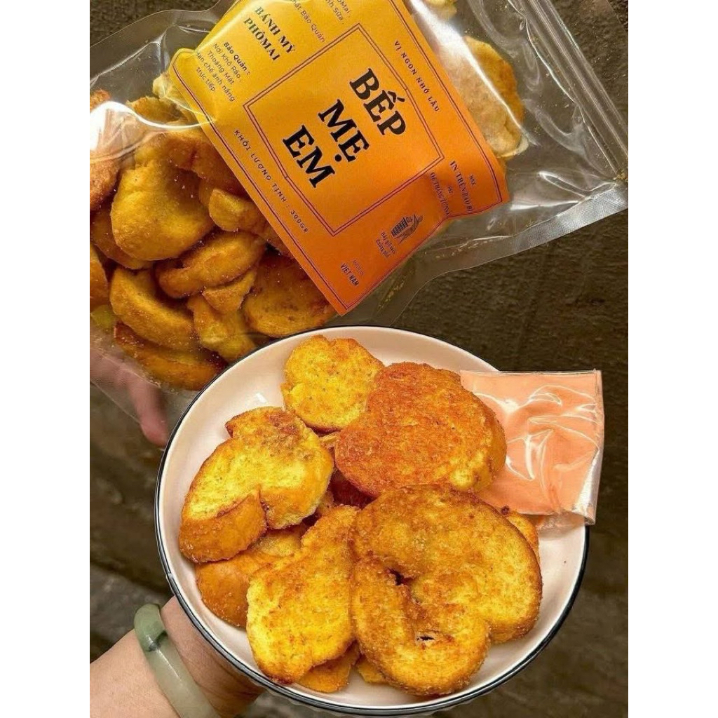 Bánh Mì Bếp Mẹ Em 9 Vị Bơ Tỏi ,Caramel, Đường Đen ,Phô Mai,Kem Trứng, Cốm ,Muối Ớt,MatCha,Healthy 300GR(Chuẩnbếp mẹ em)