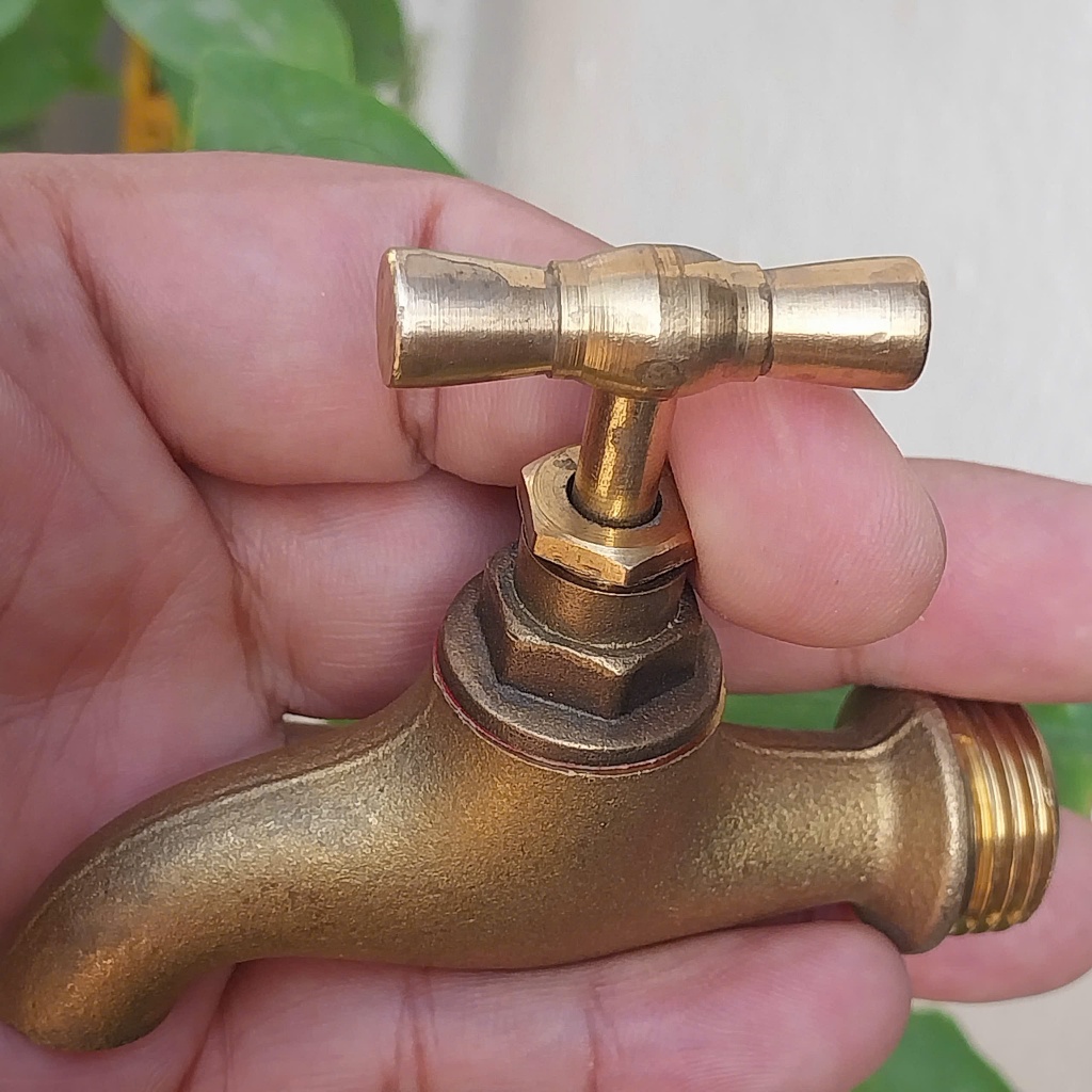 Van nước gắn hồ bằng đồng thau cổ điển ren 21mm