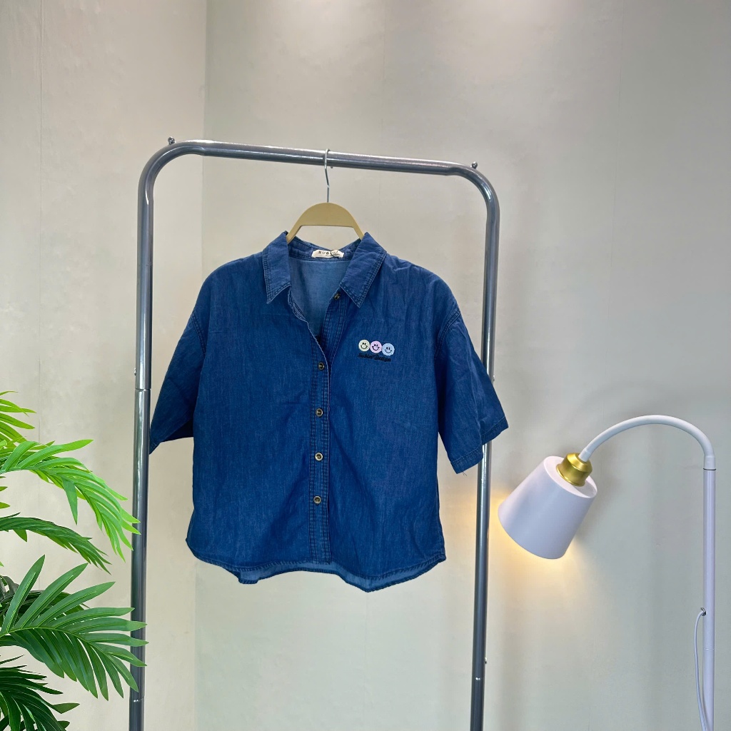 Áo Sơ Mi Jean Dáng Lửng Cộc Tay, Sơ Mi Jean Denim Mềm Mại 2 Màu Freesize Form Vừa | TIQI CLOTHING