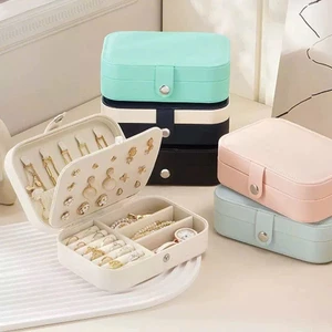 Hộp trang sức mini kích thước nhỏ gọn tiện lợi mang theo khi đi du lịch