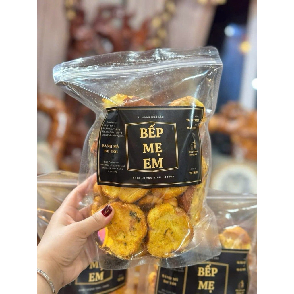 Bánh Mì Bếp Mẹ Em 9 Vị Bơ Tỏi ,Caramel, Đường Đen ,Phô Mai,Kem Trứng, Cốm ,Muối Ớt,MatCha,Healthy 300GR(Chuẩnbếp mẹ em)
