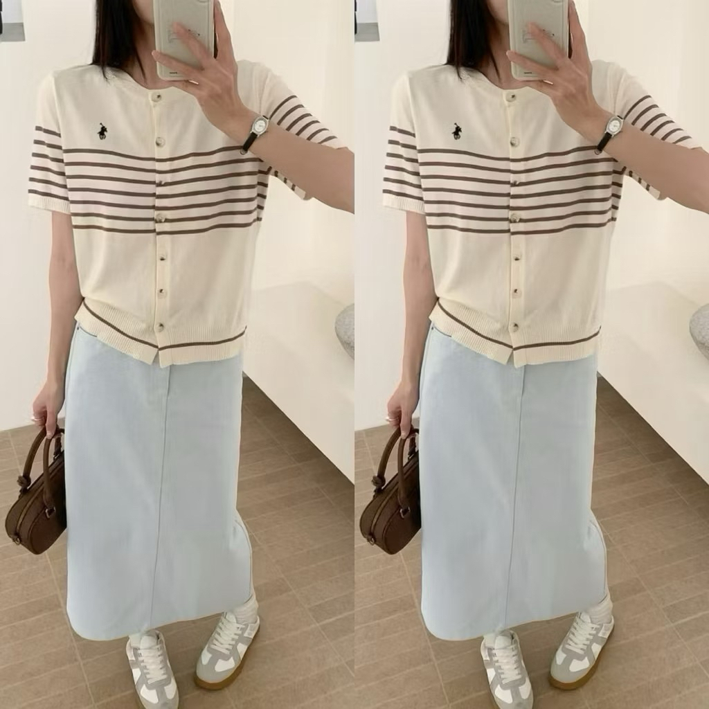 Áo len cộc tay thêu ngựa phối kẻ KHUY sọc hàng QC A132