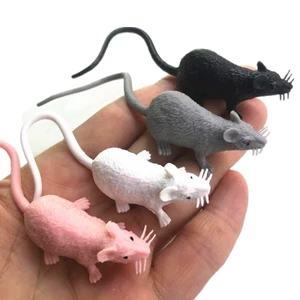 Mô hình con chuột bằng nhựa mini dùng chọc ghẹo vui nhộn