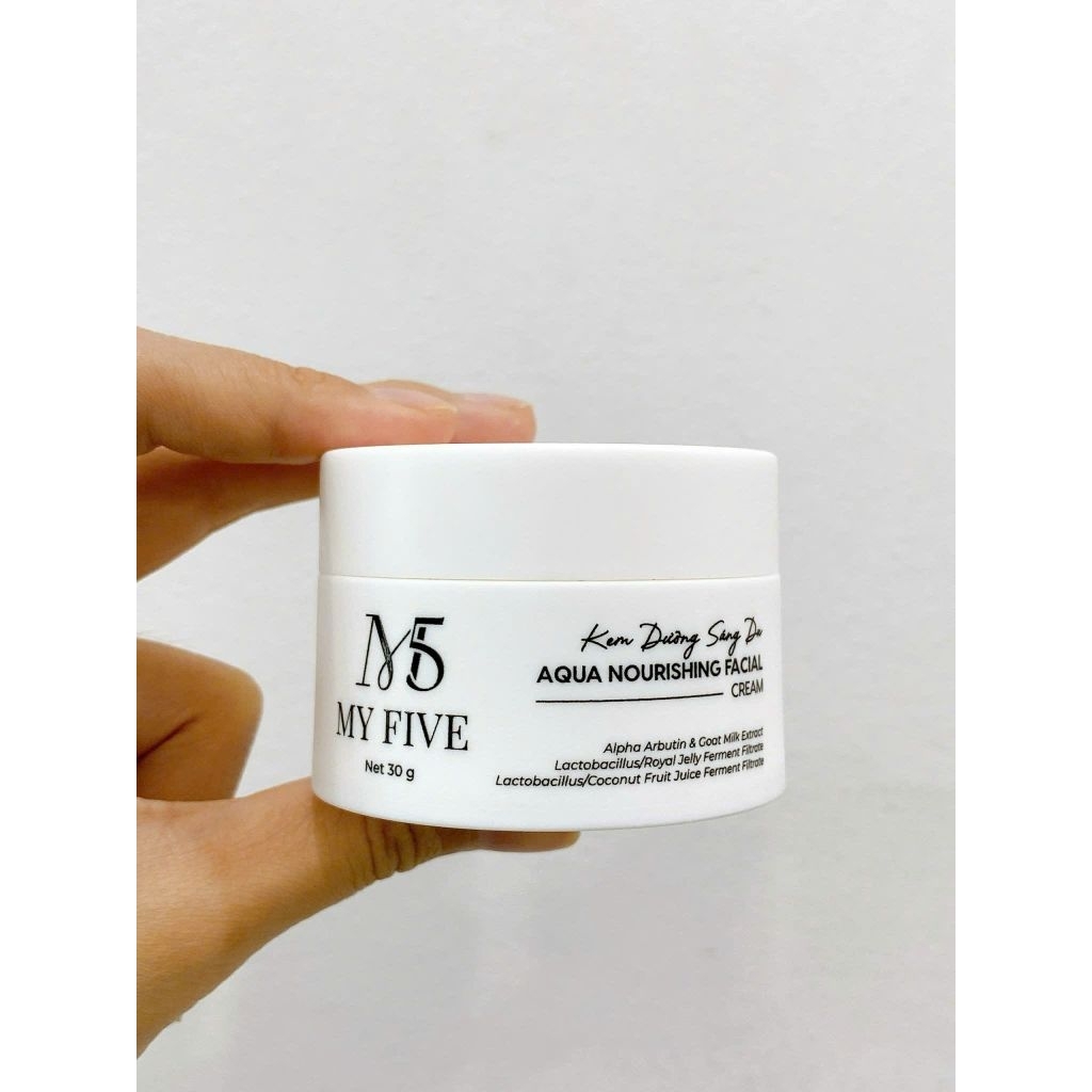 Bộ son dưỡng môi, tẩy tế bào chết cho môi, dưỡng ẩm, làm đẹp