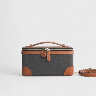 Túi Vanity Canvas. Túi đeo vai hàng thiết kế da bò thật và canvas size S/M . Túi cầm tay da bò thật và canvas.