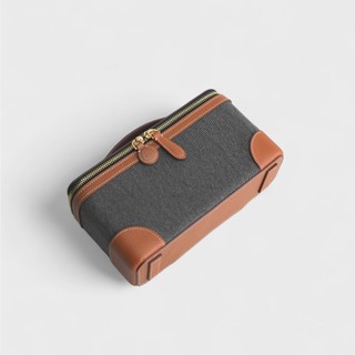 Túi Vanity Canvas. Túi đeo vai hàng thiết kế da bò thật và canvas size S/M . Túi cầm tay da bò thật và canvas.