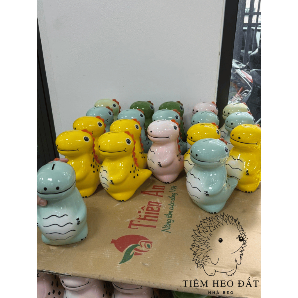 Heo Đất Khủng Long Siêu Cute – Gốm Bát Tràng Tiết Kiệm & Decor Ngộ Nghĩnh