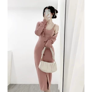 Set 2 món: áo 2 dây + đầm body 2 màu than- hồng A2208