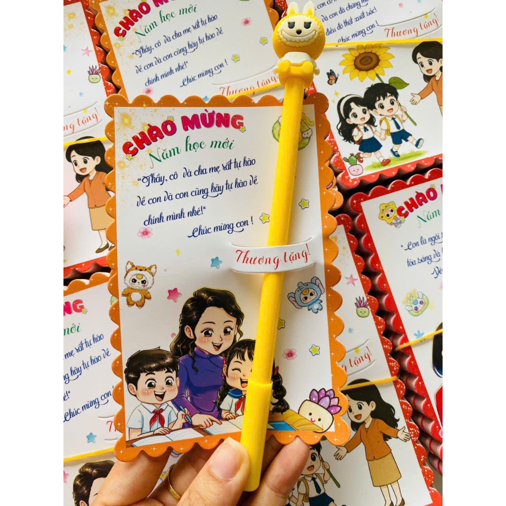 Thiệp CHÀO MƯNG NĂM HỌC MỚI quà tặng ý nghĩa cho các bé ( mẫu ngẫu nhiên)