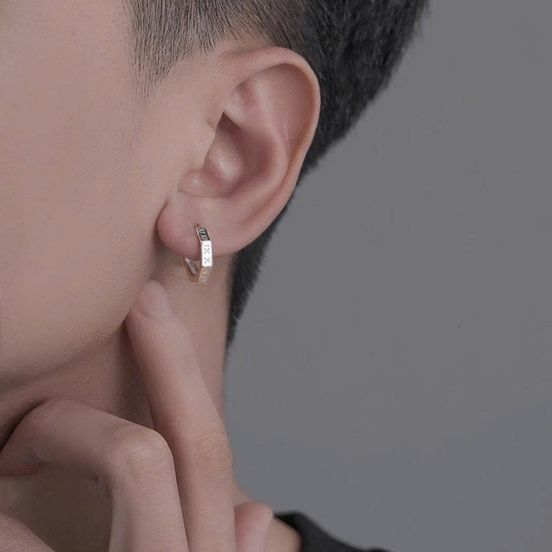 Khuyên tai nam bạc tròn Timeless thiết kế khắc số la mã (1 chiếc) | GEMY SILVER KN47