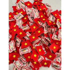 Sỉ ghim cài áo cờ đỏ sao vàng hot trend
