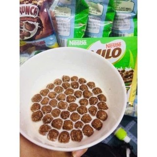 Snack Milo ngũ cốc hay bánh Milo ngũ cốc(15gr/gói).Bánh snack Milo ngũ cốc pha với sữa là điểm tâm sáng cho bé dinhdưỡng