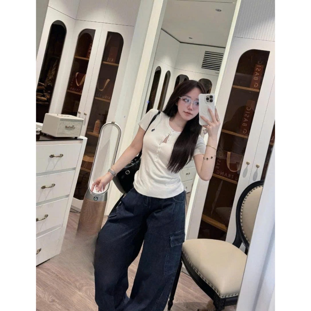 Set bộ đồ nữ 2 chi tiết áo phông họa tiết thêu tinh xảo mix quần ống rộng trẻ trung năng động