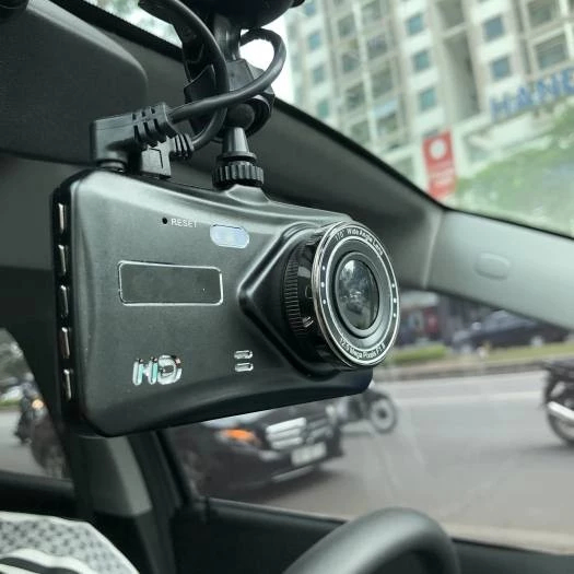 Camera hành trình ô tô X4 Carlover Full HD màn hình cảm ứng quay đêm rõ nét ghi hình trước sau bảo hành 1 năm