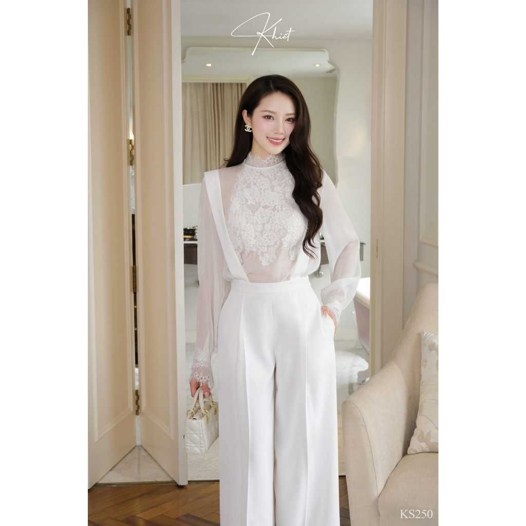 Set Khiết gồm áo tơ phối ren trắng và quần ống rộng dài xếp ly phong cách thanh lịch KS250