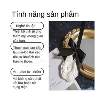 Sáp thơm thạch cao treo xe / phòng - Hương Trà Trắng (White Tea) - Thiết kế hoa hồng gốm sứ với nơ đen sang trọng
